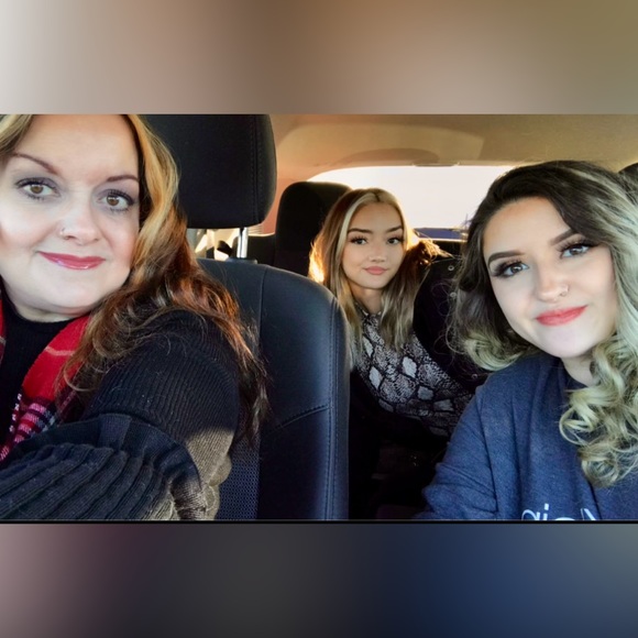 Meet your Posher, Felisha - Picture 7 of 13